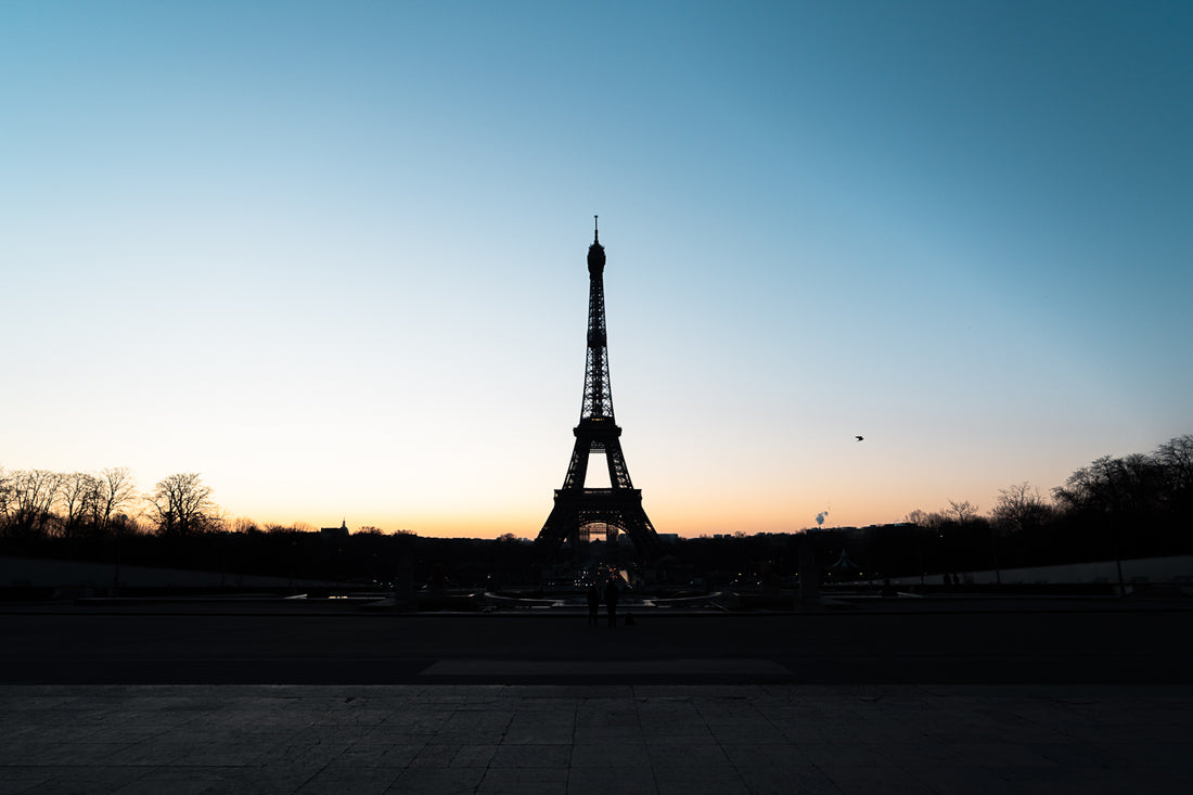 Eiffel Shadow
